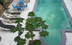 Queen Zee Boutique Apartments